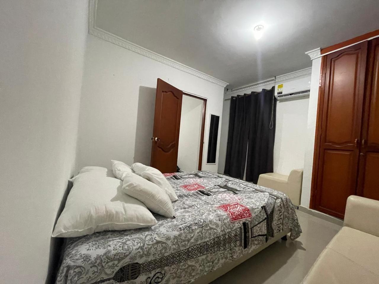 Rodadero Edificio 7 Mares *